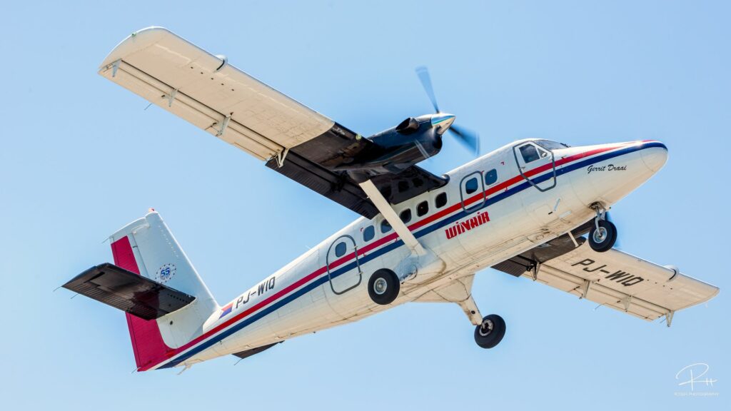 CONTACTER WINDWARD ISLAND AIRWAYS - LA COMPAGNIE AÉRIENNE